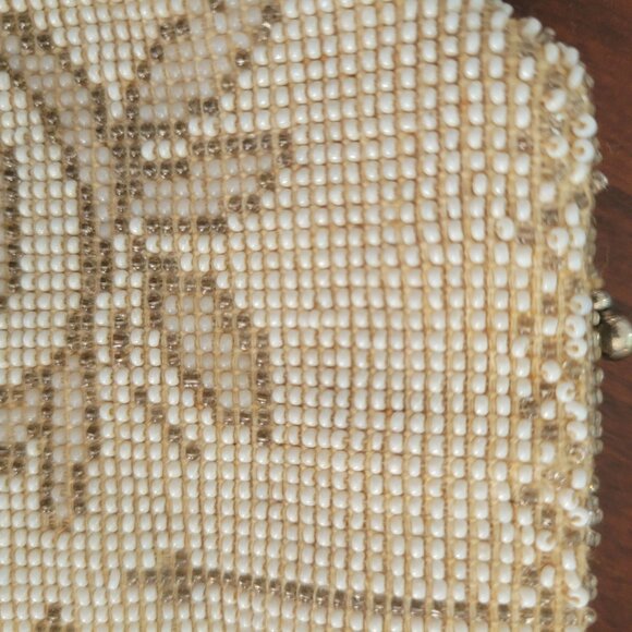 Vintage Beaded Ivory Floral Clutch Purse With Metal Zipper & Handle Accent - Picture 3 of 9